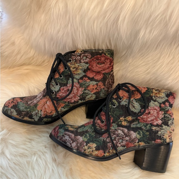 Diba London Dixie Floral Lace Up Tapestry Ankle Boots Vintage - Picture 4 of 7